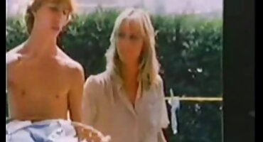 সিলিকন মা তার সৎ সেক্স সেক্স এইচডি ভিডিও ছেলেকে বেডরুমে দেওয়া হয়।