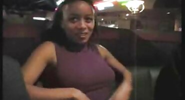 একজন বাঙালি এইচডি সেক্স ভিডিও পাত্র-পেটওয়ালা লোক একটি রোগা মেয়ের পায়ুপথে নিয়ে এল।