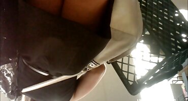 ছাত্র জে তার সহপাঠী রিলি রিডের ক্রোচ ছিঁড়ে ফেলে। ইংলিশ সেক্স ভিডিও এইচডি