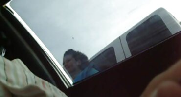 বিনয়ী পরিচারিকা বেশ্যায় পরিণত হয়েছিল এবং একজন পরিণত পুরুষের সেক্সি বিএফ এইচডি সাথে যৌনসঙ্গম করেছিল।