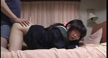 লাজুক ককসাকার জো ইংলিশ সেক্স ভিডিও এইচডি ব্লুম গলায় ব্লোজব দেয়।