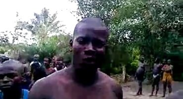 একজন প্রফেসরের সাথে চোদাচুদি করে যিনি বাংলা এইচডি সেক্স ভিডিও সৎ বাবা হয়েছিলেন।