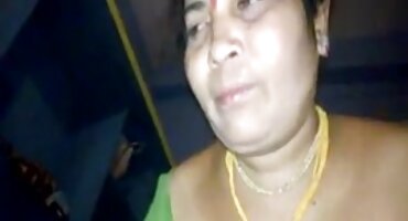 ট্রেনের টয়লেটে বাংলা সেক্স ভিডিও এইচডি একজন এশিয়ানের সাথে।