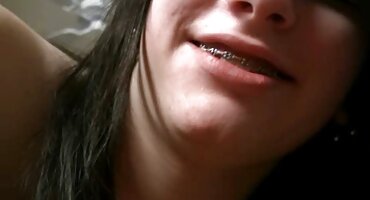 পাঁচ দফা হিন্দি সেক্স ভিডিও এইচডি পর্নোস্টার ডেসটিনি ডিক্সন এসেছিলেন একজন চিয়ারলিডারের রূপে।