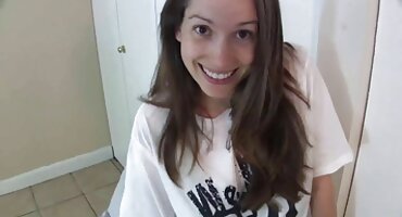 ভিটালিক বেঙ্গলি এইচডি সেক্স ভিডিও তার অসাধারন অ্যাপার্টমেন্টে স্বর্ণকেশী মুরগি আনজেলিকাকে মারছে।