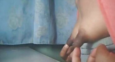 দুই গার্ল প্রতিবেশীর বাড়িতে তাদের পথ তৈরি করে এবং তাকে সেক্স এইচডি ভিডিও একটি হ্যামক দিয়ে চোদাচুদি করে