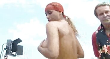 ফটোগ্রাফার লালা দিয়ে লীলা বাংলা সেক্স এইচডি ভিডিও মুনের পায়ূর গর্তকে আর্দ্র করে এবং মডেলটিকে পাছায় চুদলেন