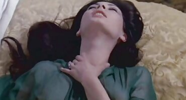 কালো নারী