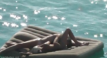 ঘর্মাক্ত স্তনের সাথে সৎ মা একটি ত্রয়ীতে সম্মত ইংলিশ সেক্স এইচডি ভিডিও হন।