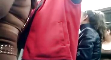 স্বর্ণকেশী একটি এইচডি বাংলা সেক্স ভিডিও ব্লোজব করেছে