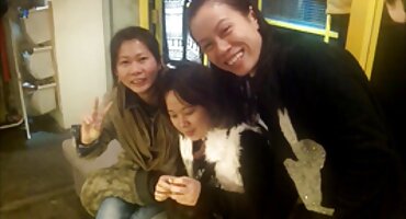 তিনি টেবিলের উপর কৌতুক খেলার সেক্স ভিডিও এইচডি প্রস্তাব