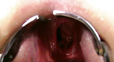 কালো মহিলা তার হাঁটু এইচডি সেক্স ভিডিও এবং groans