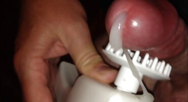 গ্লাভস পরা একজন লোক ক্যাটরিনা জেডের হিন্দি এইচডি সেক্স ভিডিও গাধাকে লুবিয়ে দেয় এবং পায়ুপথে মোটামুটিভাবে চোদন।