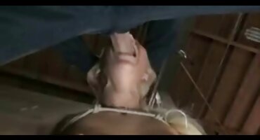 আমরা রাস্তা ছেড়ে ঝোপের মধ্যে চলে গেলাম, যেখানে ইংলিশ সেক্স এইচডি ভিডিও ব্লগার বাদামী চোখের ছোট্ট ক্যাপ্রিসকে চুদেছিল